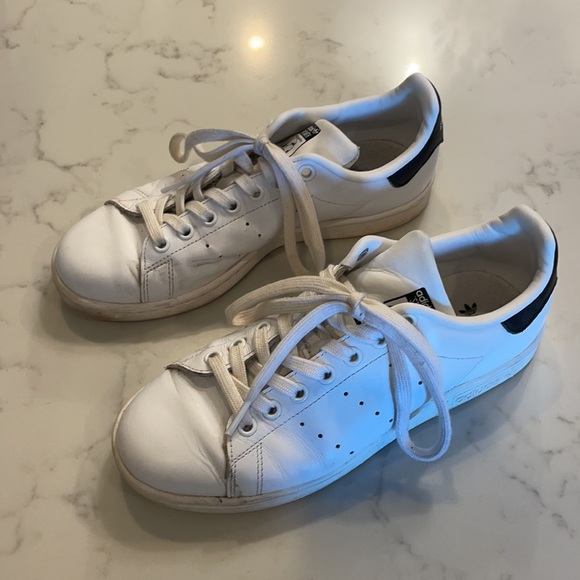Adidas Stan Smith Shoes - Picture 1 of 10